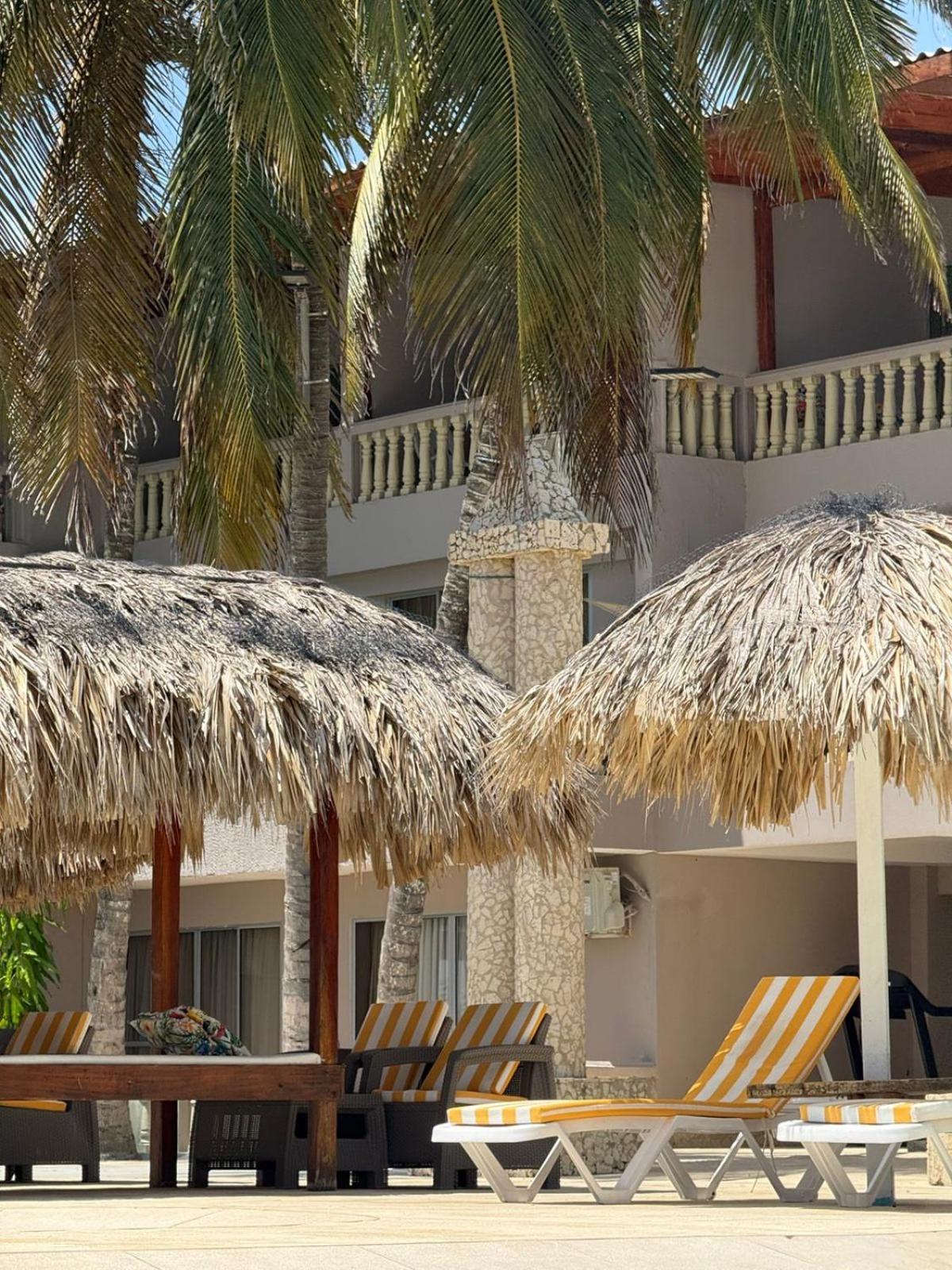 Playa Palmeras Beach Resort Cartagena Exterior photo